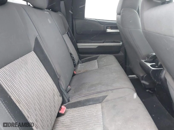 2015 Toyota Tundra 4WD Truck SR with VIN 5TFUW5F18FX437872, listed as a IAAI auction lot 41483349 with 276,068 mi miles. Bid and sale history available at carsss.com. Image 8.