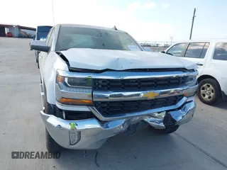 2017 Chevrolet Silverado 1500 LT with VIN 3GCPCREC6HG193694, listed as a IAAI auction lot 41787642 with 1 mi miles. Bid and sale history available at carsss.com. Image 6.