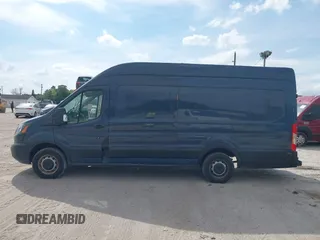 2019 Ford Transit z VIN 1FTYR3XM5KKB13744, wystawiony jako IAAI lot #41768047 z przebiegiem 106 212 mil mil oraz . Historia ofert i sprzedaży dostępna na DreamBid. Obrazek 14.