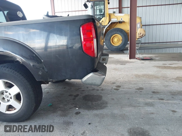 2007 Nissan Frontier SE z VIN 1N6AD07U77C441003, wystawiony jako IAAI lot #42264523 z przebiegiem 423 457 mil mil oraz . Historia ofert i sprzedaży dostępna na DreamBid. Obrazek 17.