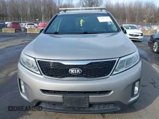 2014 Kia Sorento LX with VIN 5XYKTDA75EG462221, listed as a IAAI auction lot 41885746 with 215,305 mi miles. Bid and sale history available at carsss.com. Image 6.