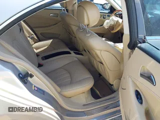 2006 Mercedes-Benz CLS 500 z VIN WDDDJ75X06A037541, wystawiony jako IAAI lot #42252829 z przebiegiem 151 295 mil mil oraz . Historia ofert i sprzedaży dostępna na DreamBid. Obrazek 8.