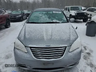 2013 Chrysler 200 LX with VIN 1C3CCBAB6DN512732, listed as a Copart auction lot 44967005 with 80,219 mi miles and Clean Title. Bid and sale history available at carsss.com. Image 5.