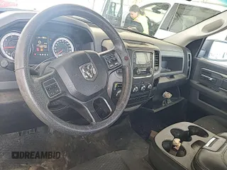2019 Ram 1500 Tradesman с VIN 3C6JR6DT0KG560768, выставлен на аукционе IAAI как лот 42835356 с пробегом 115 811 миль миль и . История ставок и продаж доступна на DreamBid. Изображение 20.