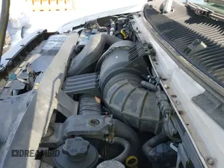 2011 Ford Econoline Cargo Commercial z VIN 1FTNE2EL1BDA91913, wystawiony jako IAAI lot #42113703 z przebiegiem 158 619 mil mil oraz . Historia ofert i sprzedaży dostępna na DreamBid. Obrazek 20.