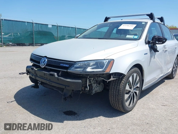 2013 Volkswagen Jetta Hybrid SE с VIN 3VW637AJXDM223583, выставлен на аукционе IAAI как лот 42246241 с пробегом 44 409 миль миль и . История ставок и продаж доступна на DreamBid. Изображение 6.