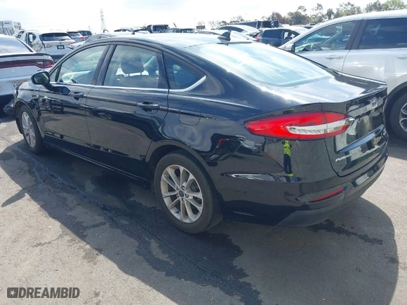2019 Ford Fusion SE with VIN 3FA6P0HD7KR108430, listed as a IAAI auction lot 41871639 with 15,490 mi miles. Bid and sale history available at carsss.com. Image 3.