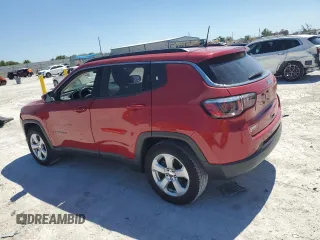 2019 Jeep Compass Altitude with VIN 3C4NJCBB7KT851771, listed as a Copart auction lot 48555855 with 77,820 mi miles and Salvage Title. Bid and sale history available at carsss.com. Image 2.