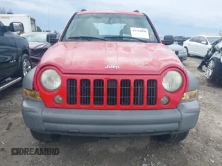 2005 Jeep Liberty Sport with VIN 1J4GL48KX5W540134, listed as a IAAI auction lot 41763890 with 191,262 mi miles. Bid and sale history available at carsss.com. Image 12.