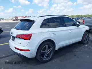 2024 Audi Q5 S line Premium Plus with VIN WA1E2AFY4R2036143, listed as a IAAI auction lot 42309252 with 14,797 mi miles and . Bid and sale history available at DreamBid. Image 4.