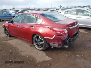 2015 Nissan Altima SL z VIN 1N4AL3AP6FN888327, wystawiony jako IAAI lot #41710149 z przebiegiem 179 159 mil mil oraz . Historia ofert i sprzedaży dostępna na DreamBid. Obrazek 3.