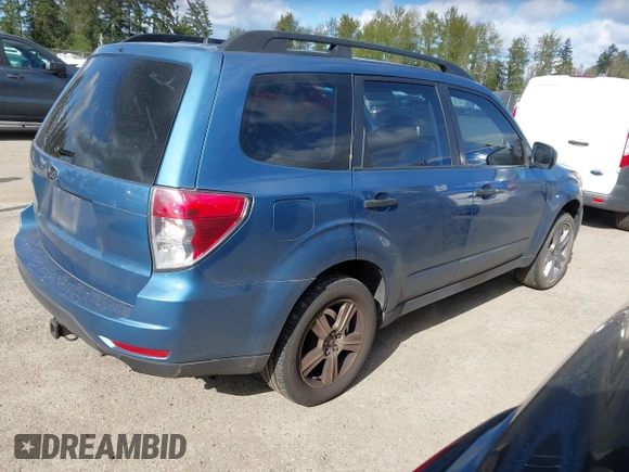 2010 Subaru Forester 2.5X with VIN JF2SH6BC9AH900007, listed as a IAAI auction lot 42095689 with 186,070 mi miles. Bid and sale history available at carsss.com. Image 4.