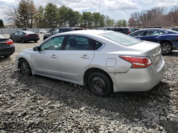 2015 Nissan Altima 2.5 S with VIN 1N4AL3AP4FC488732, listed as a Copart auction lot 50881575 with 217,897 mi miles and Salvage Title. Bid and sale history available at carsss.com. Image 2.