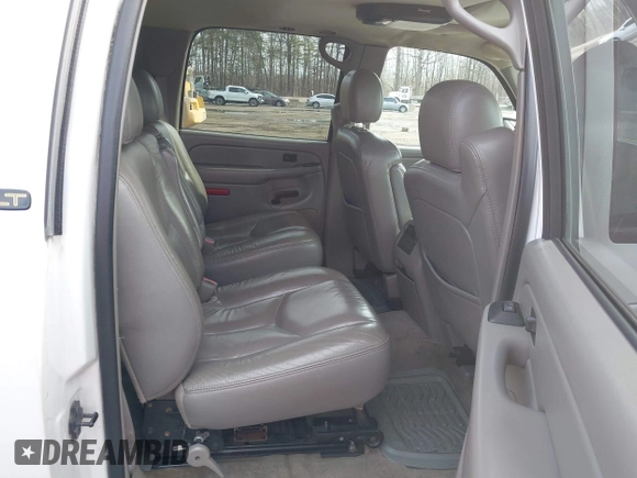 2004 Chevrolet Suburban LT z VIN 1GNFK16T14J103074, wystawiony jako IAAI lot #41501026 z przebiegiem 241 154 mil mil oraz . Historia ofert i sprzedaży dostępna na DreamBid. Obrazek 8.