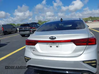 2021 Kia Forte LXS z VIN 3KPF24AD0ME334880, wystawiony jako IAAI lot #42257054 z przebiegiem 159 489 mil mil oraz . Historia ofert i sprzedaży dostępna na DreamBid. Obrazek 16.