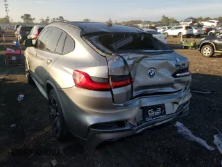 2021 BMW X4 M z VIN 5YMUJ0C00M9F77102, wystawiony jako Copart lot #59472373 z przebiegiem 5041 mil mil oraz . Historia ofert i sprzedaży dostępna na DreamBid. Obrazek 3.