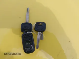 2005 Scion xB z VIN JTLKT324254015802, wystawiony jako IAAI lot #42416705 z przebiegiem 225 063 mil mil oraz . Historia ofert i sprzedaży dostępna na DreamBid. Obrazek 11.