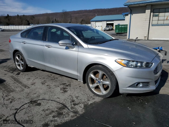 2013 Ford Fusion SE with VIN 3FA6P0HR0DR357389, listed as a Copart auction lot 43189885 with 122,864 mi miles and Clean Title. Bid and sale history available at carsss.com. Image 4.