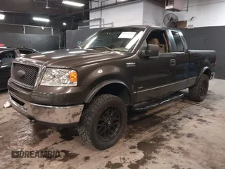 2006 Ford F-150 XLT with VIN 1FTPX14596NB83190, listed as a IAAI auction lot 41272173 with 286,577 mi miles. Bid and sale history available at carsss.com. Image 2.