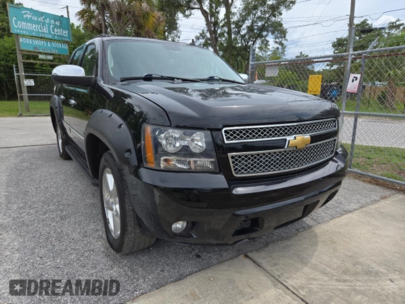 2013 Chevrolet Avalanche LTZ z VIN 3GNTKGE77DG250771, wystawiony jako Copart lot #59786255 z przebiegiem 150 363 mil mil oraz Czysty tytuł • Clean title. Historia ofert i sprzedaży dostępna na DreamBid. Obrazek 1.