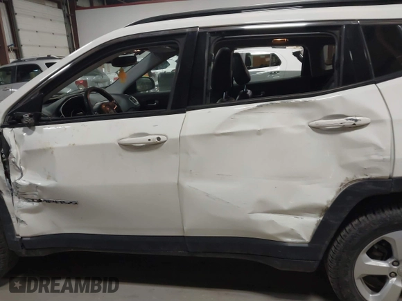 2017 Jeep Compass Latitude with VIN 3C4NJDBB0HT692722, listed as a IAAI auction lot 41776740 with 132,271 mi miles and . Bid and sale history available at DreamBid. Image 14.
