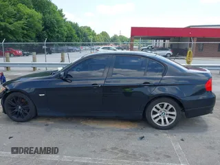2006 BMW 3 Series 325i with VIN WBAVB13596KX65960, listed as a IAAI auction lot 42460430 with 331,860 mi miles and . Bid and sale history available at DreamBid. Image 15.