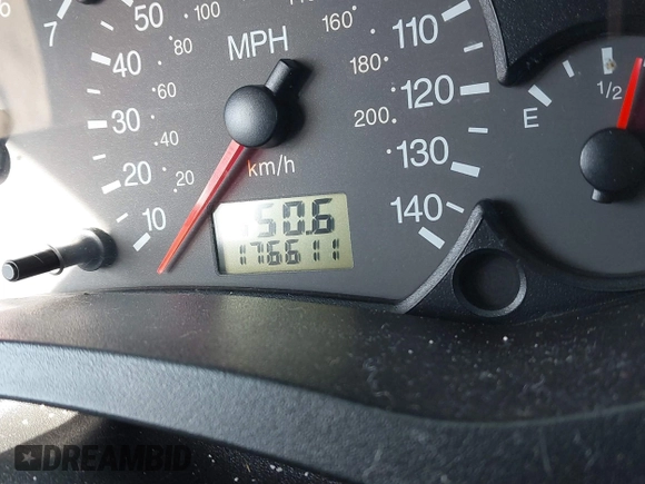 2005 Ford Focus S with VIN 3FAFP37N35R123622, listed as a IAAI auction lot 41778241 with 176,611 mi miles and . Bid and sale history available at carsss.com. Image 7.