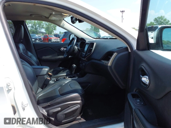2016 Jeep Cherokee Limited with VIN 1C4PJMDB2GW253553, listed as a IAAI auction lot 42802413 with 107,673 mi miles and . Bid and sale history available at DreamBid. Image 5.