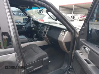 2017 Ford Expedition Max XLT z VIN 1FMJK1JT0HEA52848, wystawiony jako IAAI lot #41545414 z przebiegiem 159 362 mil mil oraz . Historia ofert i sprzedaży dostępna na DreamBid. Obrazek 5.