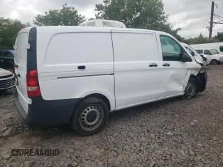 2022 Mercedes-Benz Metris Cargo z VIN W1YV0BEY6N4138833, wystawiony jako Copart lot #68922824 z przebiegiem 9 493 mil mil oraz Szkoda całkowita • Salvage title. Historia ofert i sprzedaży dostępna na DreamBid. Obrazek 3.