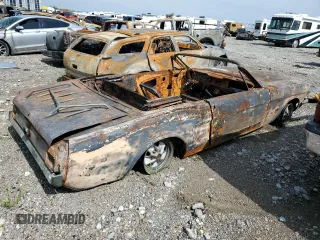 1965 Ford Mustang z VIN 5F08A751242, wystawiony jako Copart lot #52938995 z przebiegiem Nie podano mil oraz Szkody całkowita. Historia ofert i sprzedaży dostępna na DreamBid. Obrazek 3.