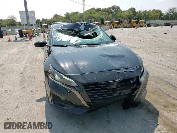 2024 Nissan Altima SR z VIN 1N4BL4CV0RN418238, wystawiony jako Copart lot #70917854 z przebiegiem 10 936 mil mil oraz Szkoda całkowita • Salvage title. Historia ofert i sprzedaży dostępna na DreamBid. Obrazek 11.