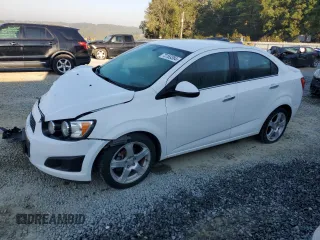 2015 Chevrolet Sonic LTZ z VIN 1G1JE5SB6F4120462, wystawiony jako Copart lot #73169384 z przebiegiem 88 516 mil mil oraz Szkoda całkowita • Salvage title. Historia ofert i sprzedaży dostępna na DreamBid. Obrazek 1.