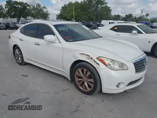 2012 Infiniti M z VIN JN1BY1AP0CM334130, wystawiony jako IAAI lot #42096106 z przebiegiem 137 460 mil mil oraz . Historia ofert i sprzedaży dostępna na DreamBid. Obrazek 1.