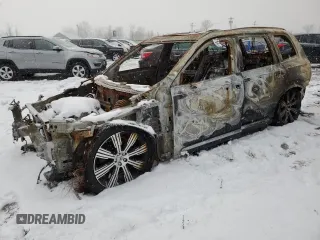 2020 Volvo XC90 Inscription with VIN YV4A22PL4L1616239, listed as a Copart auction lot 85603714 with 0 mi miles and Salvage Title. Bid and sale history available at carsss.com. Image 1.