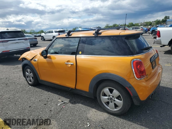 2016 MINI Hardtop with VIN WMWXP5C57G3B14701, listed as a Copart auction lot 58351545 with 111,647 mi miles and Salvage title. Bid and sale history available at DreamBid. Image 2.