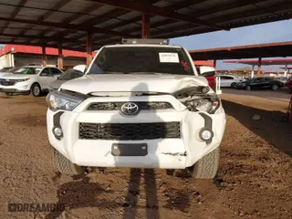 2018 Toyota 4Runner SR5 with VIN JTEZU5JR2J5181608, listed as a IAAI auction lot 41072241 with 104,230 mi miles. Bid and sale history available at carsss.com. Image 12.
