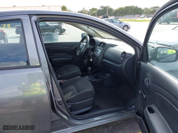 2019 Nissan Versa Sedan SV with VIN 3N1CN7AP1KL817747, listed as a IAAI auction lot 40800785 with 95,598 mi miles. Bid and sale history available at carsss.com. Image 5.