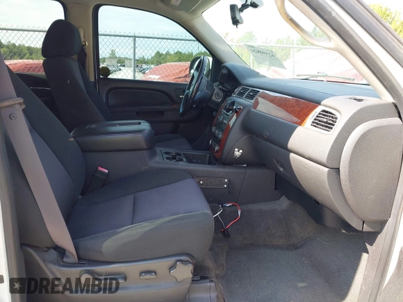 2011 Chevrolet Suburban LS with VIN 1GNWKLEG2BR376507, listed as a IAAI auction lot 42590824 with 213,035 mi miles and . Bid and sale history available at DreamBid. Image 5.