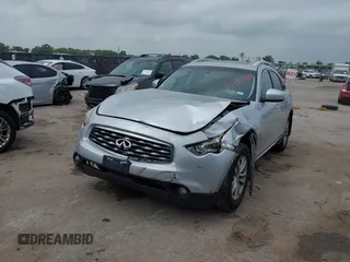 2010 Infiniti FX z VIN JN8AS1MW2AM852996, wystawiony jako IAAI lot #42163564 z przebiegiem 261 467 mil mil oraz . Historia ofert i sprzedaży dostępna na DreamBid. Obrazek 2.