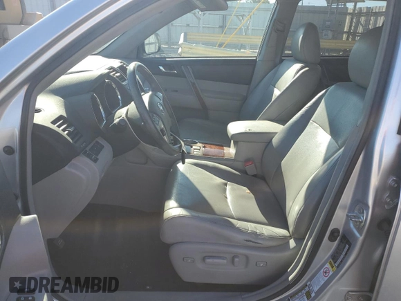 2012 Toyota Highlander Limited with VIN 5TDYK3EH0CS081001, listed as a Copart auction lot 48960305 with 219,718 mi miles and Salvage title. Bid and sale history available at DreamBid. Image 7.