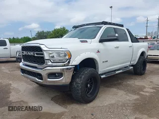 2019 Ram 2500 Big Horn with VIN 3C6UR5DL7KG587151, listed as a IAAI auction lot 42086628 with 137,868 mi miles. Bid and sale history available at carsss.com. Image 2.