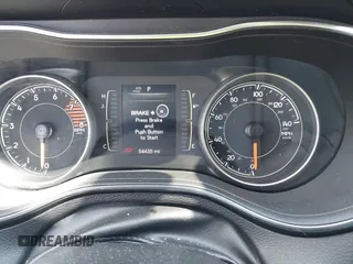 2020 Jeep Cherokee Altitude with VIN 1C4PJMLX7LD636746, listed as a IAAI auction lot 42271942 with 54,435 mi miles and . Bid and sale history available at DreamBid. Image 7.