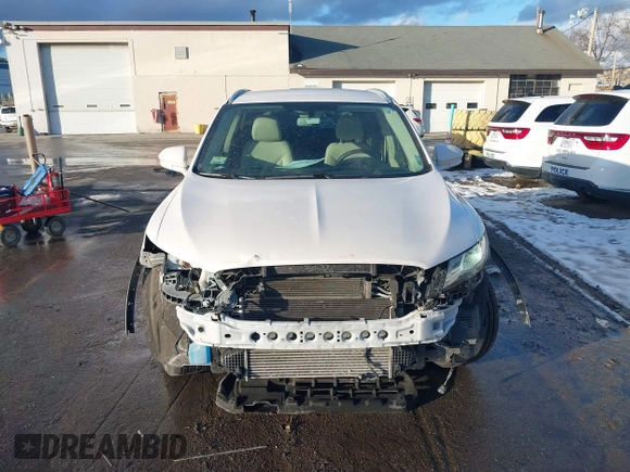 2019 Lincoln MKC Standard with VIN 5LMCJ1D91KUL26077, listed as a IAAI auction lot 41455499 with 55,782 mi miles. Bid and sale history available at carsss.com. Image 13.