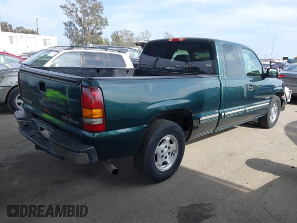 2001 Chevrolet Silverado 1500 LS with VIN 2GCEC19V111272435, listed as a IAAI auction lot 42040260 with 184,968 mi miles. Bid and sale history available at carsss.com. Image 4.