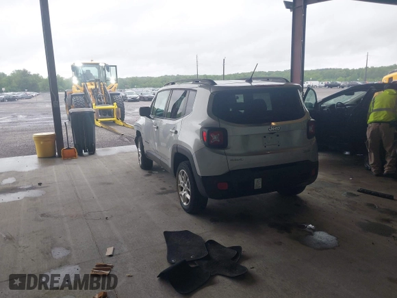 2017 Jeep Renegade Altitude z VIN ZACCJBBB3HPE49084, wystawiony jako IAAI lot #42247035 z przebiegiem 167 421 mil mil oraz . Historia ofert i sprzedaży dostępna na DreamBid. Obrazek 3.