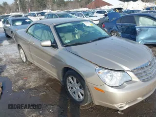 2008 Chrysler Sebring Touring with VIN 1C3LC55R68N669319, listed as a IAAI auction lot 41655516 with 150,913 mi miles. Bid and sale history available at carsss.com. Image 1.