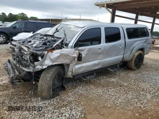 2013 Toyota Tacoma z VIN 5TFMU4FN8DX019022, wystawiony jako Copart lot #54164235 z przebiegiem 110 614 mil mil oraz Szkoda całkowita • Salvage title. Historia ofert i sprzedaży dostępna na DreamBid. Obrazek 1.