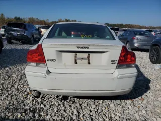 2005 Volvo S60 with VIN YV1RH592352442343, listed as a Copart auction lot 76818474 with 202,937 mi miles and Clean Title. Bid and sale history available at carsss.com. Image 6.