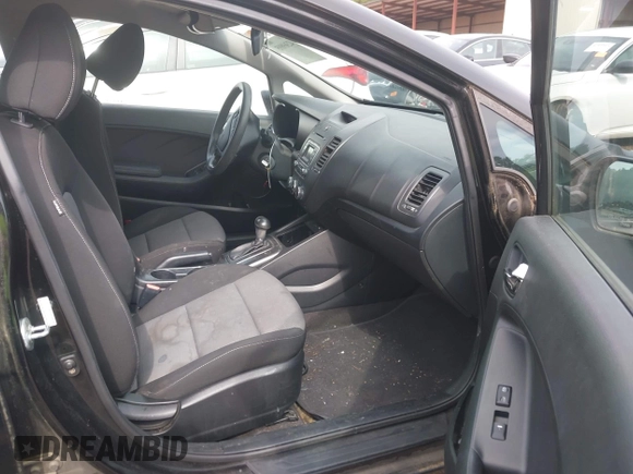 2016 Kia Forte LX z VIN KNAFK5A8XG5599229, wystawiony jako IAAI lot #42369895 z przebiegiem 105 214 mil mil oraz . Historia ofert i sprzedaży dostępna na DreamBid. Obrazek 5.